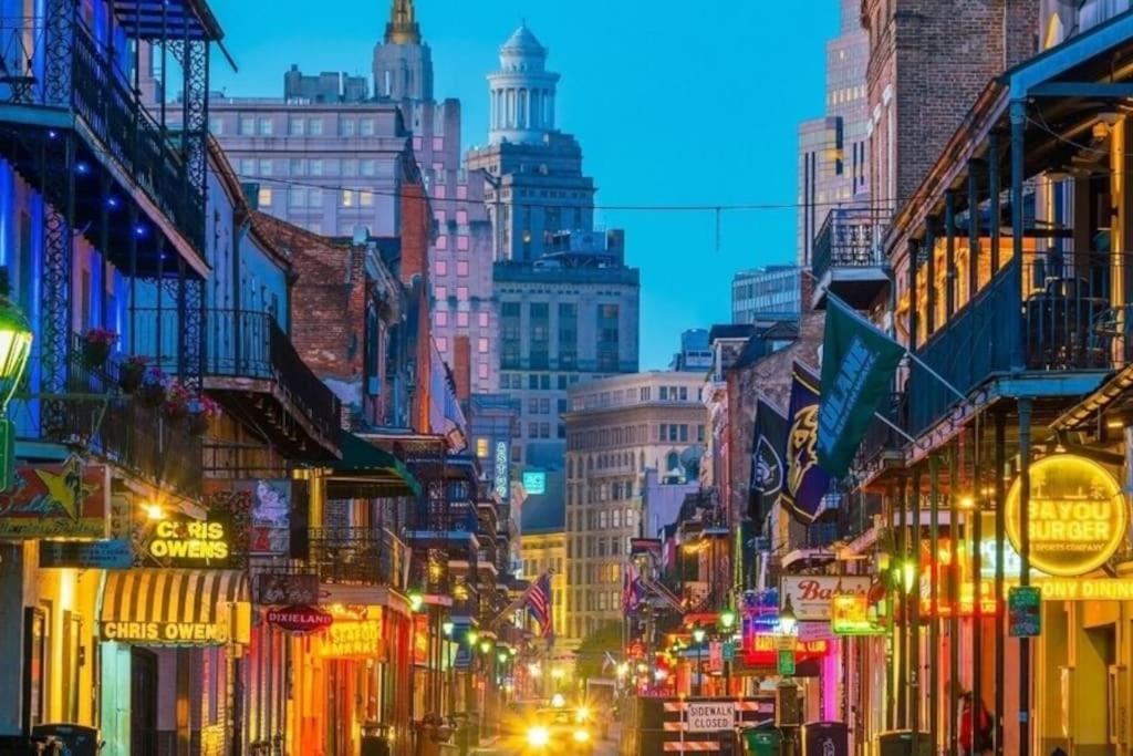 Burgundy - Just Steps To Both The French Quarter & Frenchman St! * New Orleans
