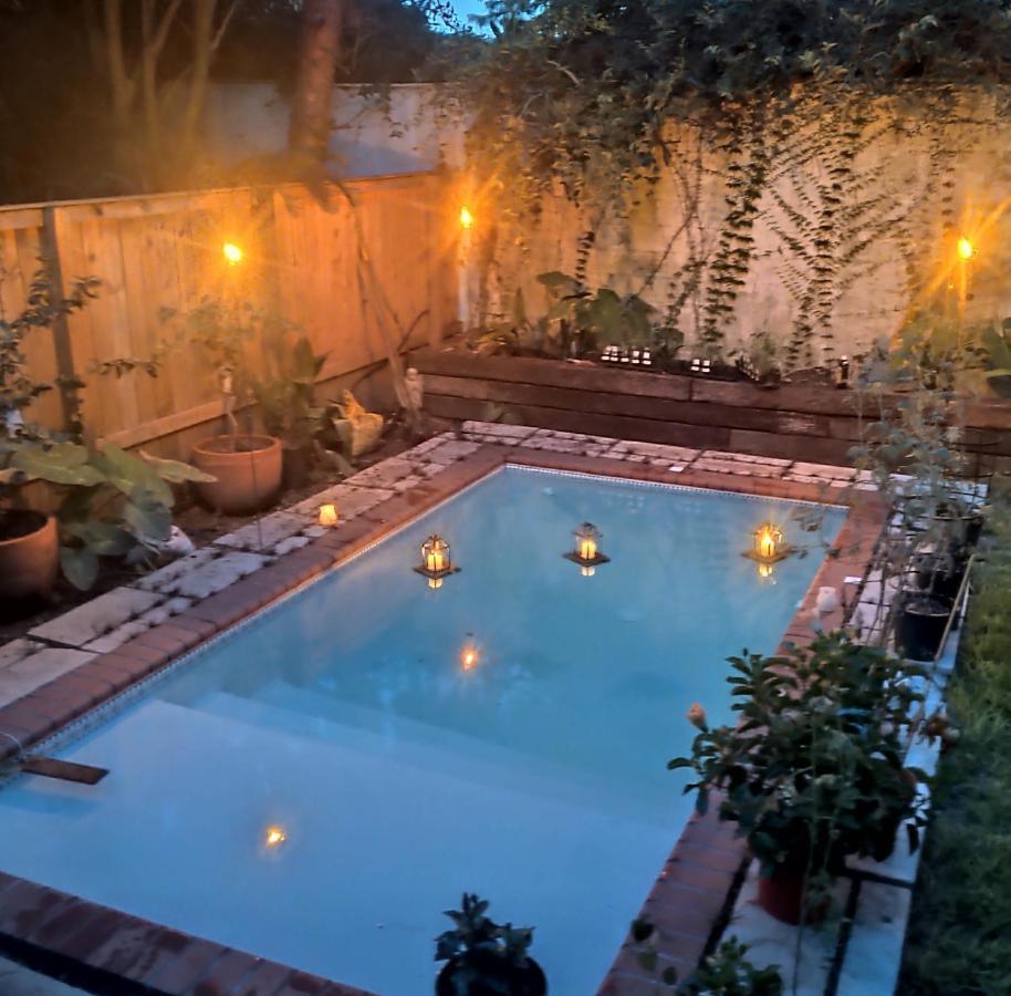 Burgundy - Just Steps To Both The French Quarter & Frenchman St! Holiday home *