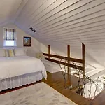 Burgundy Cottage - Just Steps To Both The French Quarter & Frenchman St!