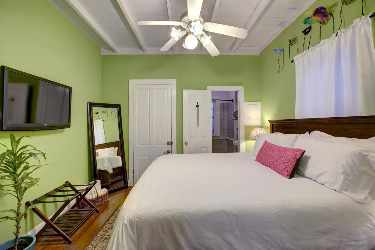 Holiday home Burgundy - Just Steps To Both The French Quarter & Frenchman St! *