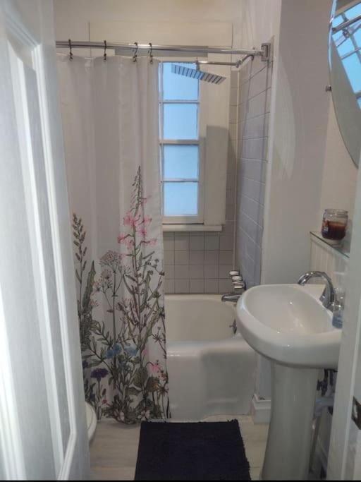 Holiday home Burgundy - Just Steps To Both The French Quarter & Frenchman St!